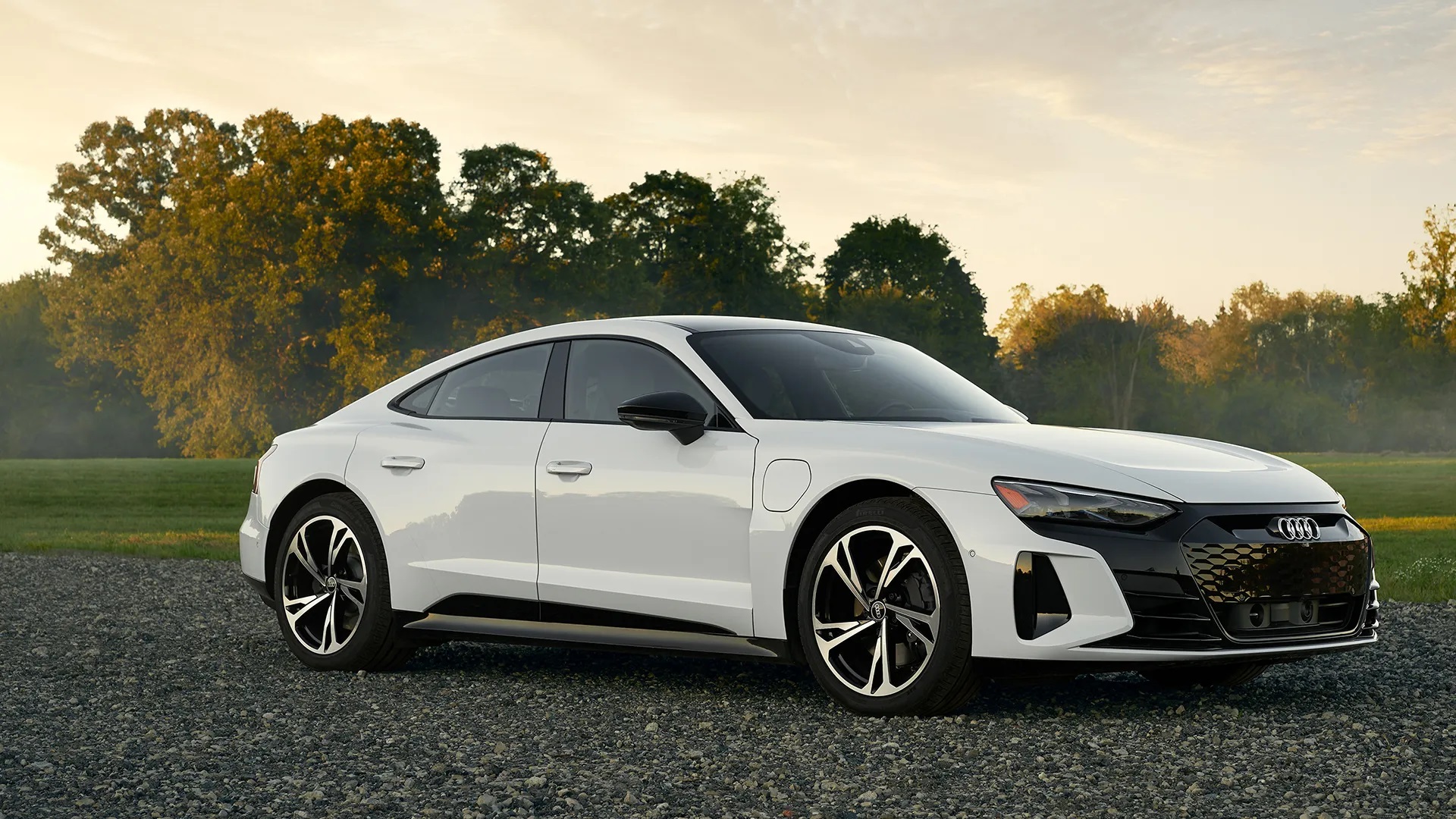 Audi_etron_front34.jpg