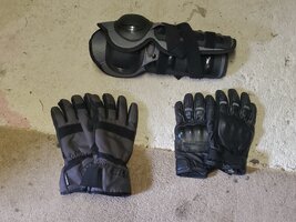 gloves.jpg